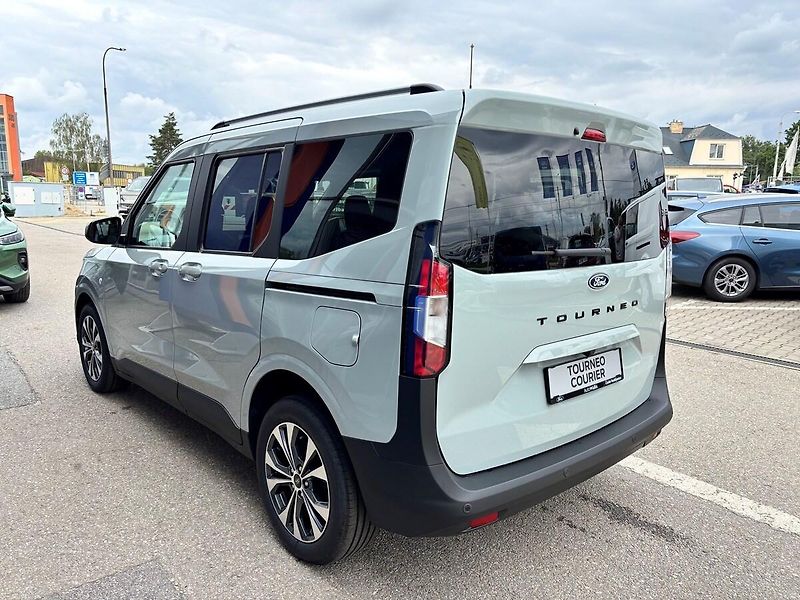 Ford Tourneo Courier (2026) Titanium, Tourneo, 1.0 EcoBoos - fotka 5 z 31