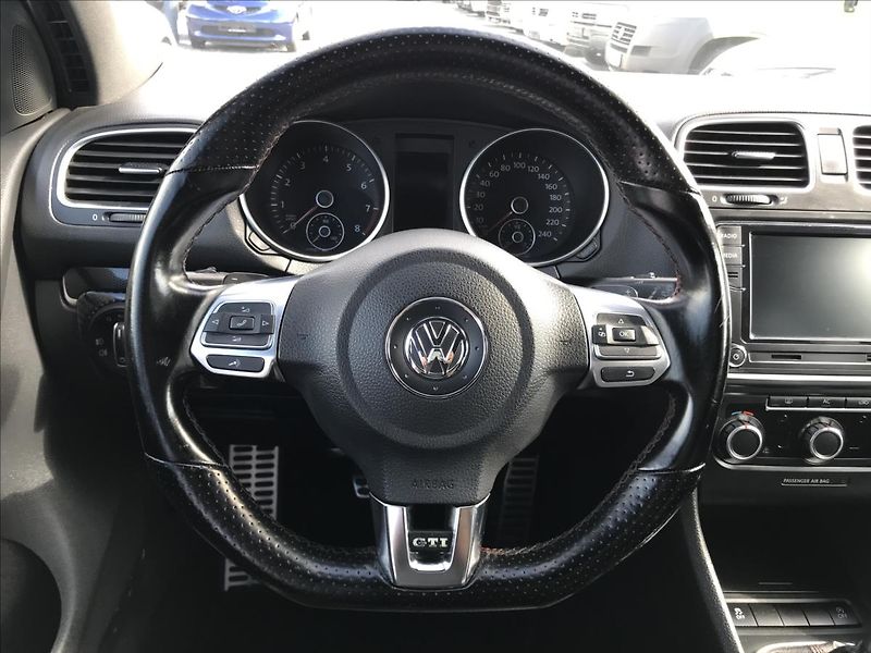 Volkswagen Golf 1,2 GTI - fotka 11 z 16