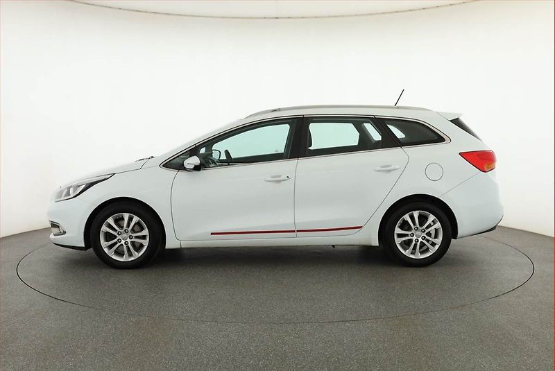 Kia Ceed (2014) 1.6 CRDi, Serv.kniha, nová STK - fotka 3 z 19