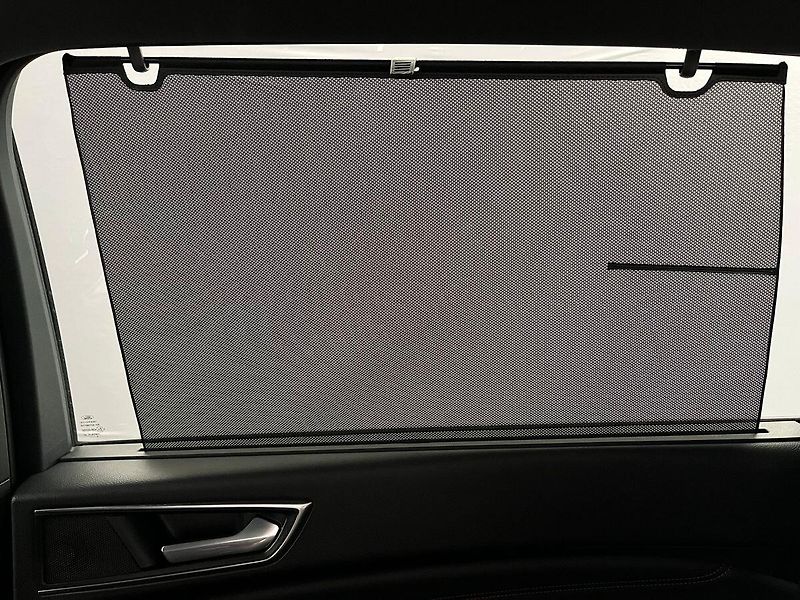 Ford S-MAX 2.5 Duratec HEV ST-LINE - fotka 31 z 68