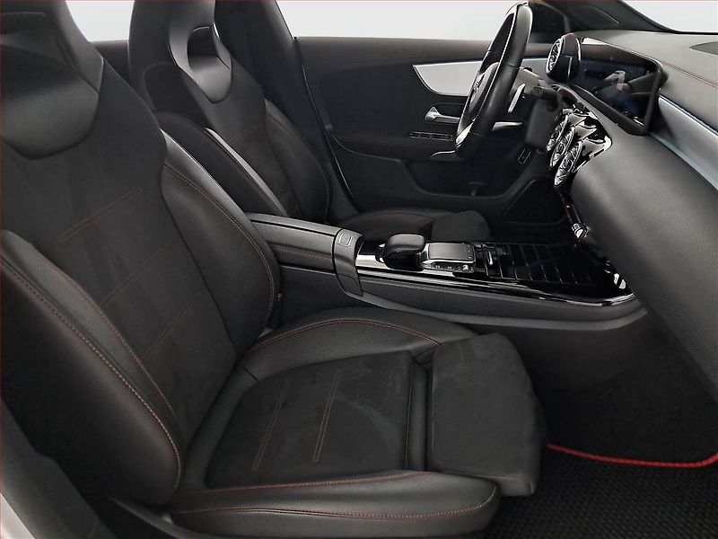 Mercedes-Benz CLA (2021) AMG Paket 200 - fotka 9 z 19