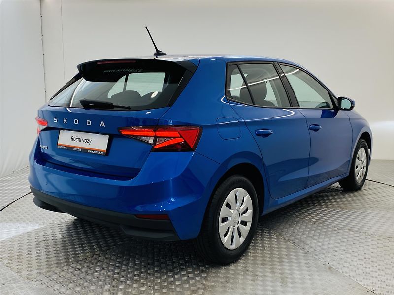 Škoda Fabia 1,0 MPI 59kW Selection - fotka 2 z 28