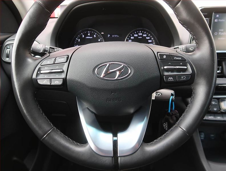 Hyundai i30 (2023) Family 1.5 T-GDI MHEV, Automat - fotka 16 z 19