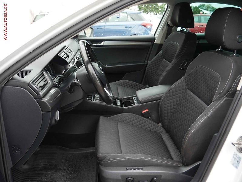 Škoda Superb (2016) 2.0 TDi, ČR, bixen, autoAC - fotka 9 z 20