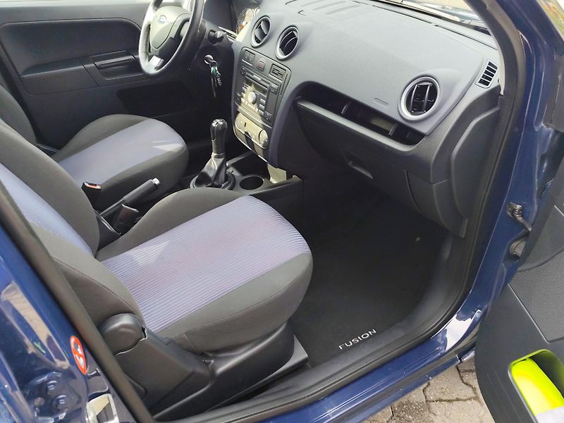 Ford Fusion (2008) 1. 4 Duratec 58 kW / 80 k 5 st - fotka 16 z 24