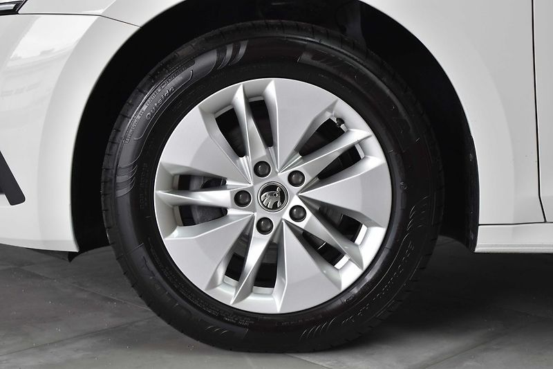Škoda Octavia 2.0TDI 110kW AMBITION+*ČR 1.M* - fotka 30 z 37