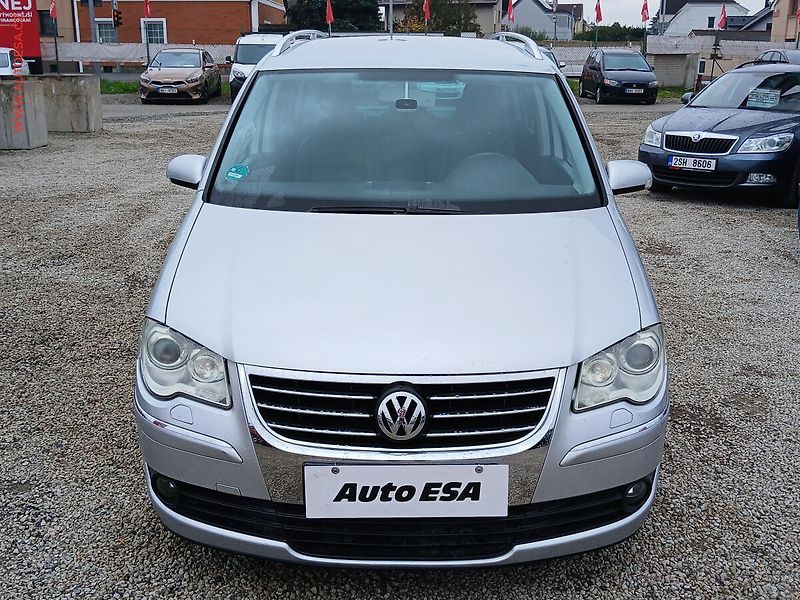 Volkswagen Touran (2007) 1.4 TSi, Highline, DSG - fotka 2 z 19