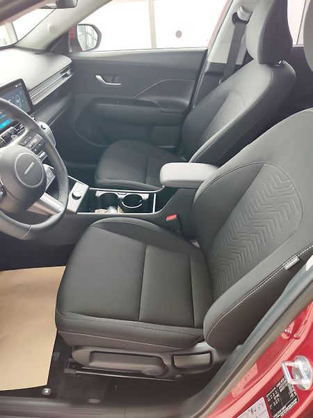 Hyundai Kona (2025) 1.6 GDi HEV 95kW SMART TECH - fotka 9 z 23