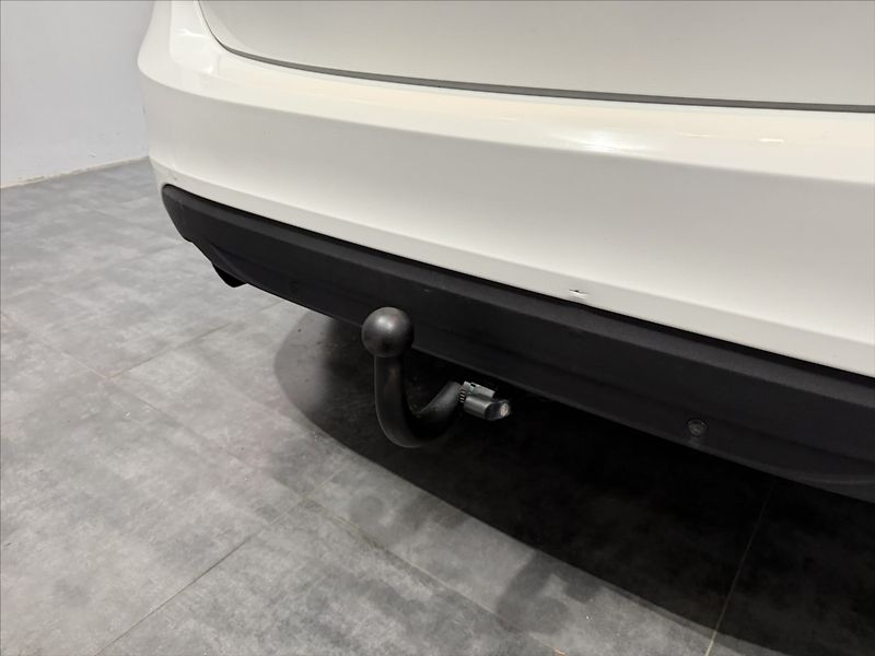 Volvo S60 1,6   T3 SUMMUM XENON BLIS - fotka 28 z 33
