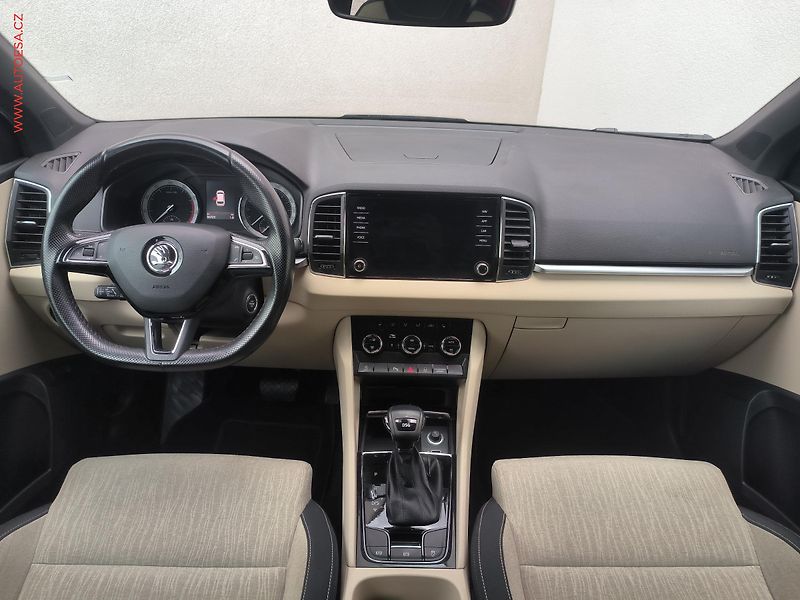 Škoda Karoq (2018) 1.5 TSi, Style, DSG, panor - fotka 8 z 26