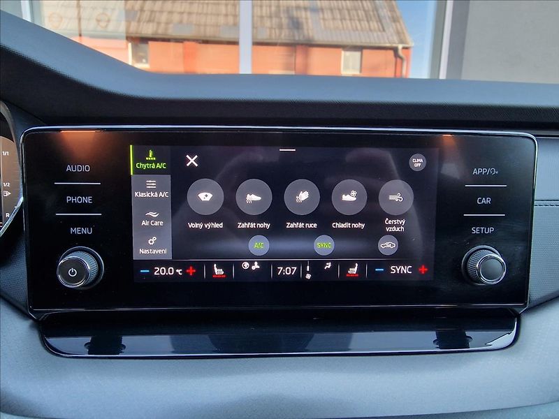 Škoda Octavia 2.0 TDI DSG,REZERVACE - fotka 34 z 50