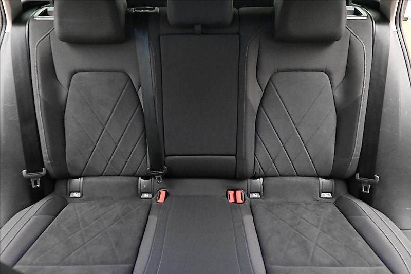Volkswagen Golf 1,5 TSI 96kW Life Záruka až 5 - fotka 26 z 30
