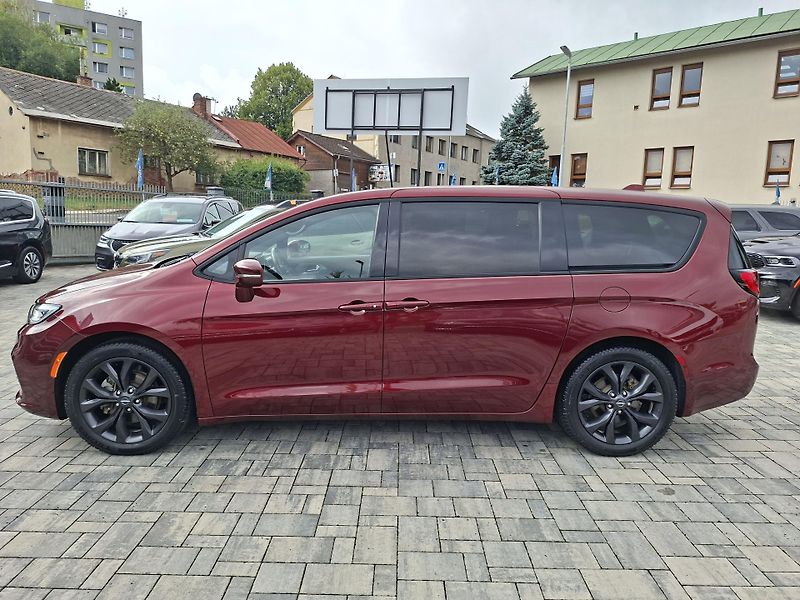 Chrysler Pacifica (2020) 3,6L V6 SPORT,DVD,ALU kola R20 - fotka 4 z 34