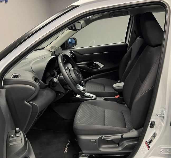Toyota Yaris Cross 1,5 Hybrid AT Comfort - fotka 9 z 17