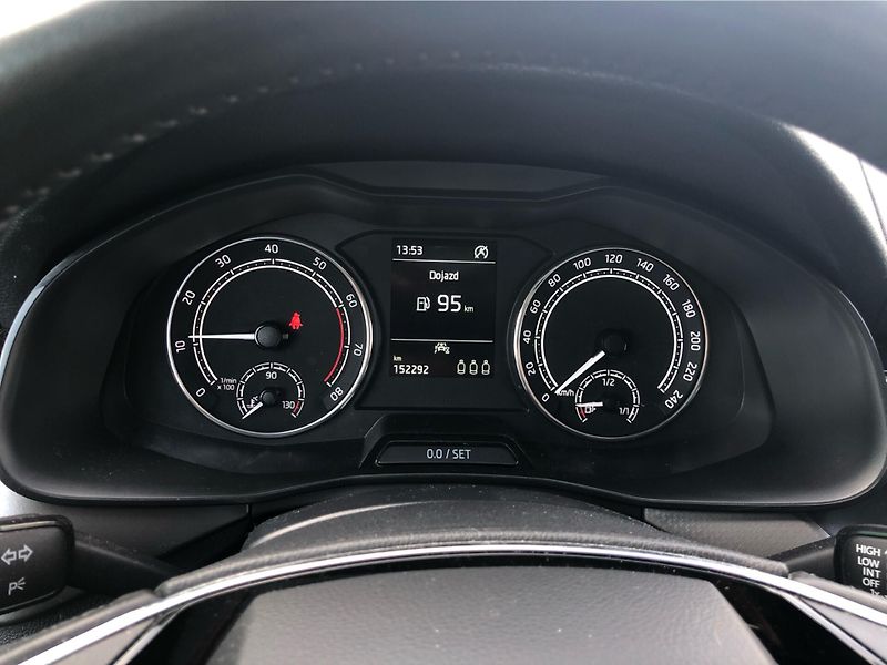 Škoda Scala 1.0TSI STYLE - fotka 18 z 28
