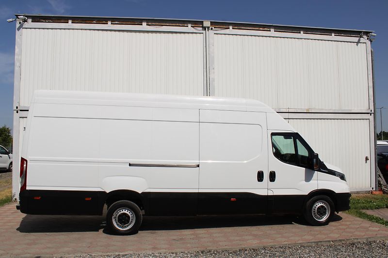 Iveco Daily 35S160 2,3 Hi-Matic XXL 18cm3 - fotka 3 z 22