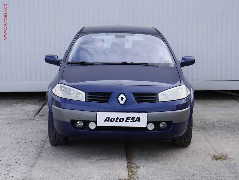 Renault Mégane (2003) 1.9 dCi, 1.maj, AC, TZ, park - fotka 2 z 15