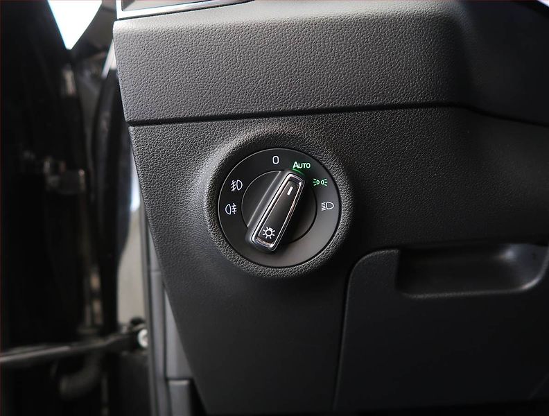 Škoda Karoq (2022) 1.5 TSI, digi klima - fotka 27 z 28
