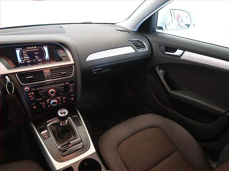 Audi A4 Allroad (2012) 2.0 TDI, 4X4, Serv.kniha - fotka 8 z 15