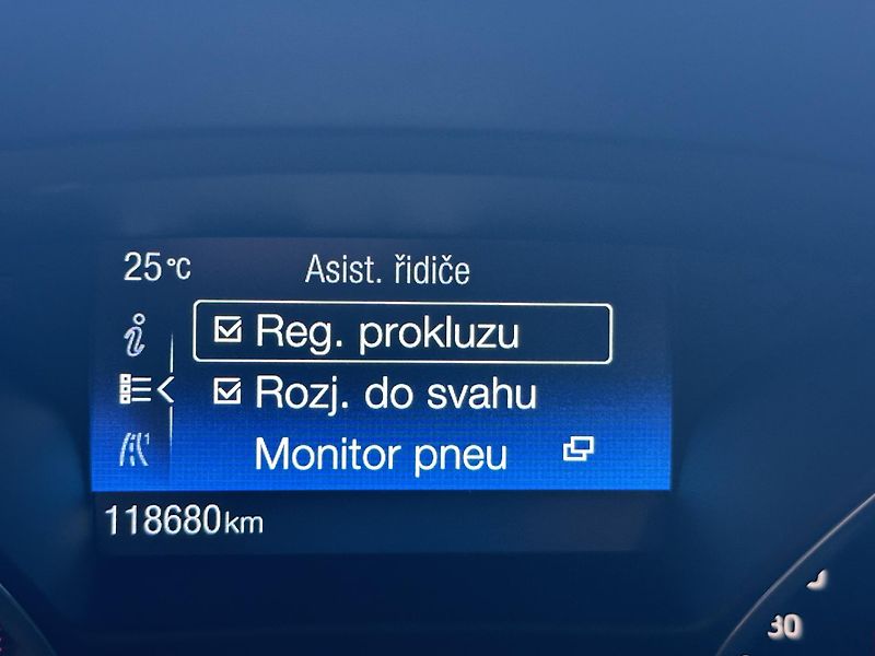 Ford Grand C-MAX Trend 1.0 EcoBoost 125k man. - fotka 18 z 22