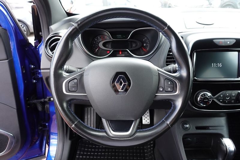 Renault Captur 1,3TCe 110kW Automat - fotka 16 z 30