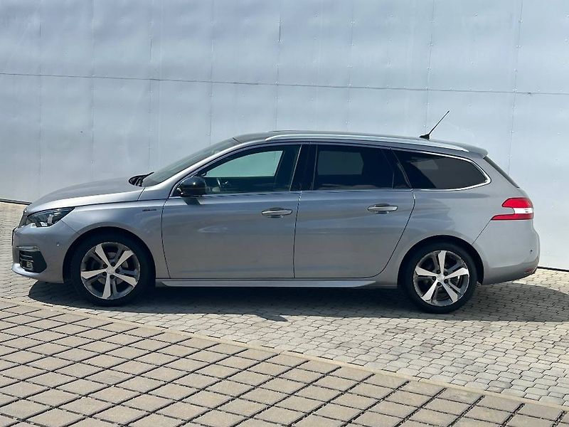 Peugeot 308 GT S&S EAT8 1.5 BlueHDi - fotka 3 z 23
