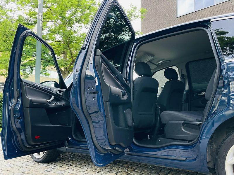 Ford S-MAX 2.0TDCi MANUÁL SENZORY VÝHŘEV - fotka 22 z 44