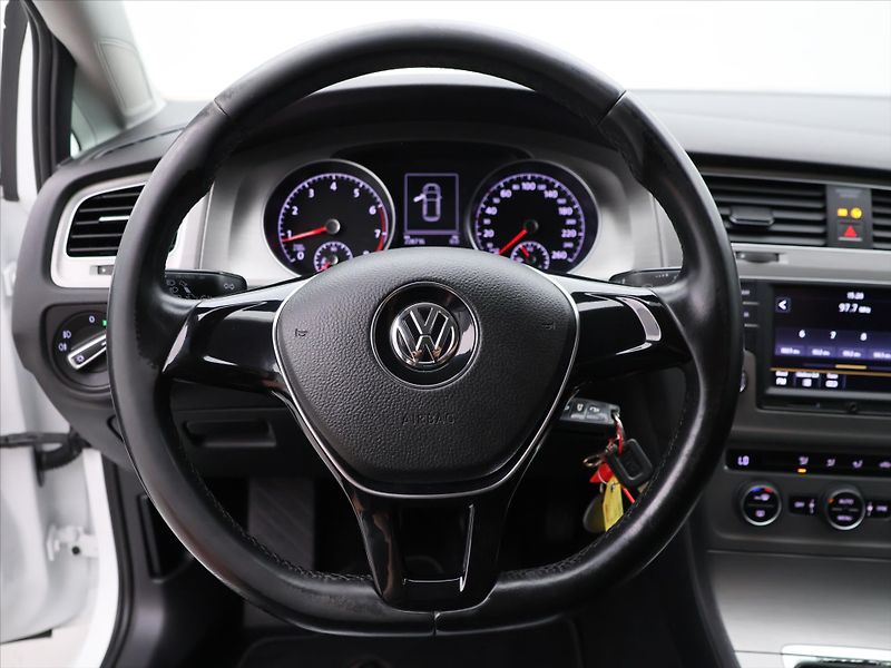 Volkswagen Golf 1,4 TSI 90kW Comfortline CZ - fotka 15 z 29
