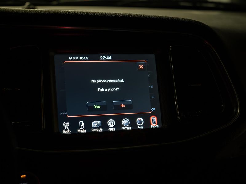 Dodge Challenger SRT HELLCAT 6.2 V8 | 527 kW  - fotka 34 z 56