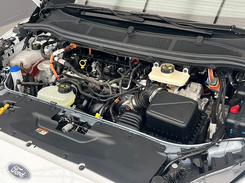 Ford S-MAX 2.5 Duratec FHEV TITANIUM - fotka 40 z 60