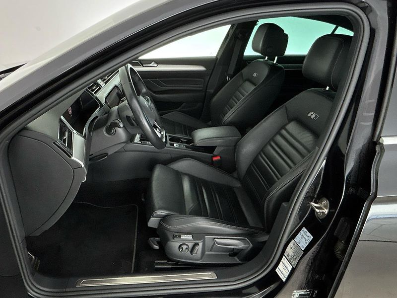 Volkswagen Passat R-LINE DSG - fotka 7 z 29