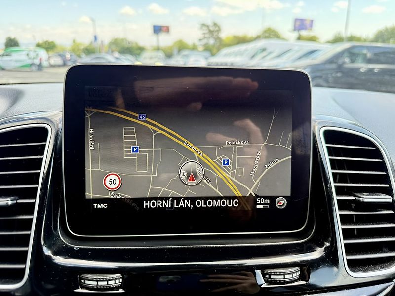 Mercedes-Benz GLE (2018) 250 d 4MATIC - fotka 33 z 46