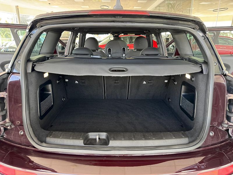 Mini Clubman S ALL4*141kW*LED*Navi*KeyLess - fotka 31 z 33