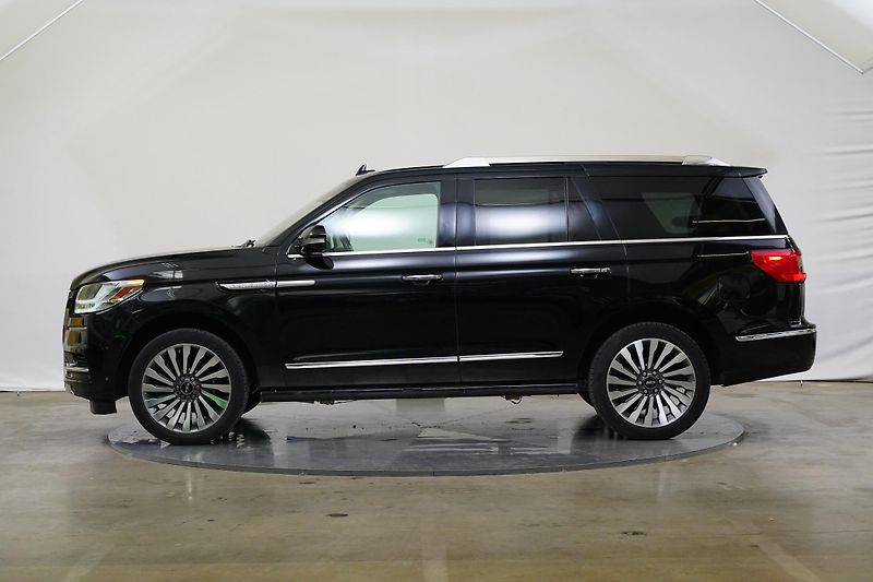 Lincoln Navigator - fotka 3 z 27