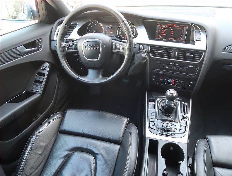 Audi A4 (2008) 3.0 TDI, 4X4, Navi, Xenony - fotka 7 z 13