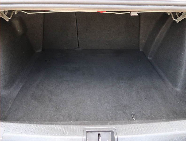 Renault Fluence (2013) 1.6 16V, Tempomat - fotka 13 z 18
