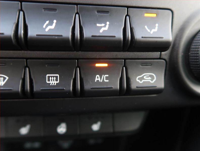 Kia Sportage (2022) Black Edition 1.6 GDI - fotka 21 z 24