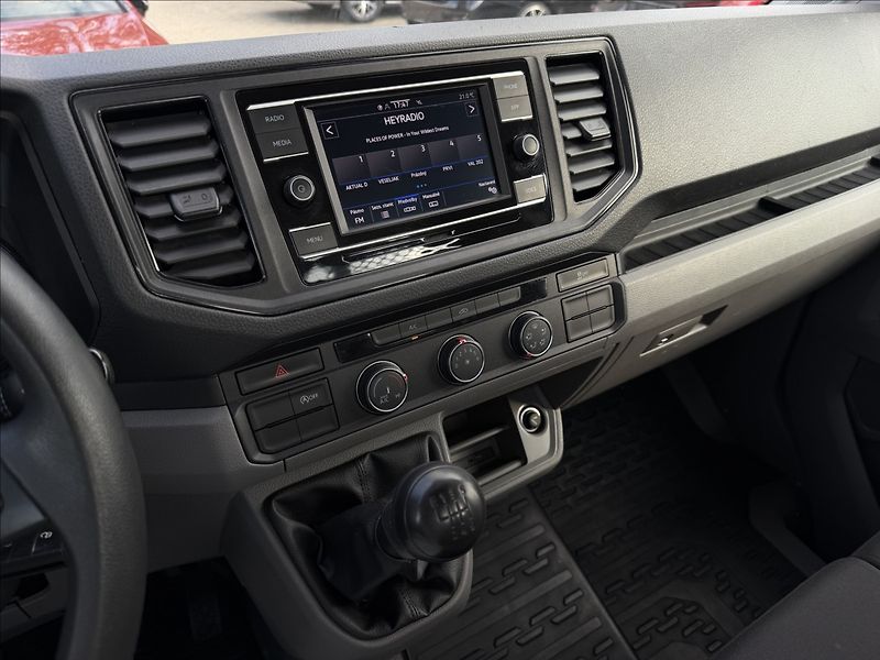 Volkswagen Crafter 2,0   2.0 TDI 35 L4 Business - fotka 11 z 13