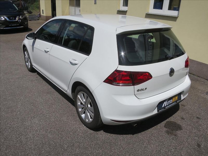 Volkswagen Golf 1,4  TSI - fotka 6 z 24