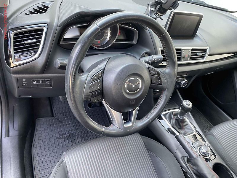 Mazda 3 (2014) 2.0i, Navigace - fotka 12 z 17