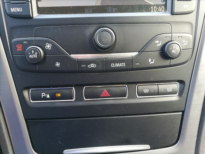Ford Mondeo 2,0 TDCi - fotka 10 z 22