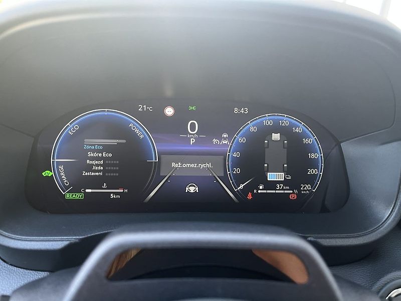 Toyota Yaris Cross 1.5L HEV130 Executive Tech VIP - fotka 16 z 27