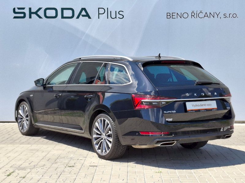 Škoda Superb (2024) Combi L&K DSG 4x4 2,0TSi 206kW - fotka 12 z 35