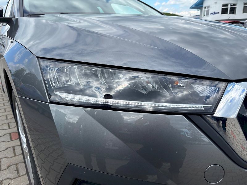 Škoda Octavia (2024) COM M-HEV AMB TS 110/1.5 A7F - fotka 28 z 29