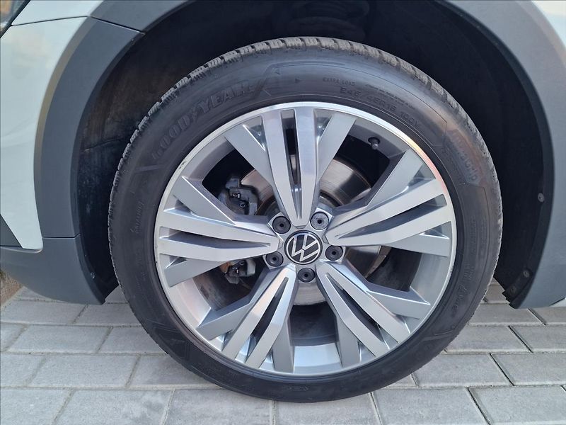 Volkswagen Passat 2.0TDI 147kW DSG Alltrack, ČR - fotka 45 z 50