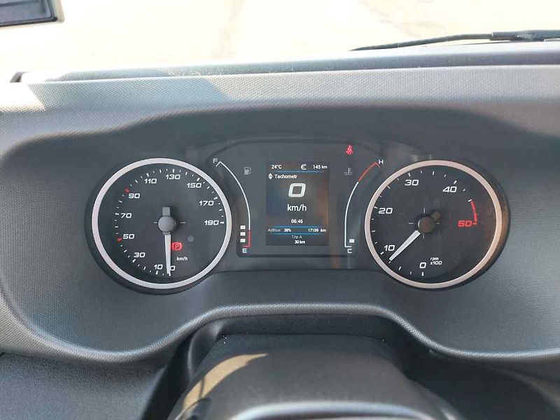 Iveco Ostatní 35S18 L4H2 Pojízdná dílna - fotka 38 z 42