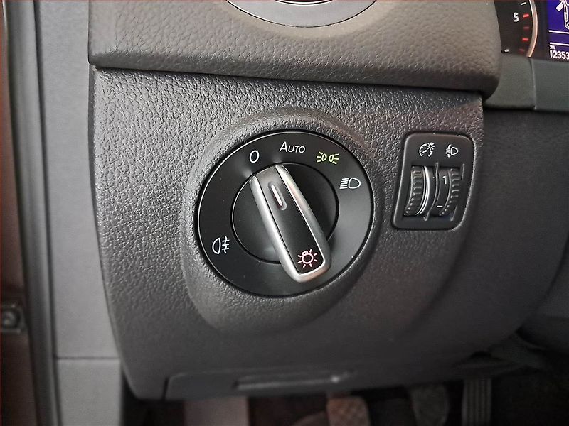 Volkswagen Tiguan (2012) 2.0 TDI, Serv.kniha - fotka 19 z 19