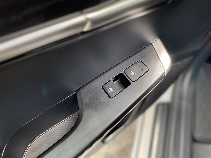 Kia EV6 239 kW / 84 kWh 4x4 GT-Line - fotka 26 z 30