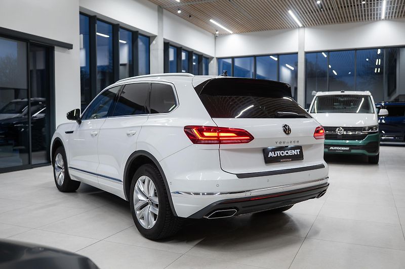 Volkswagen Touareg (2022) 3.0TDI 210KW 4X4 1ČR NOVÁ CENA - fotka 5 z 39