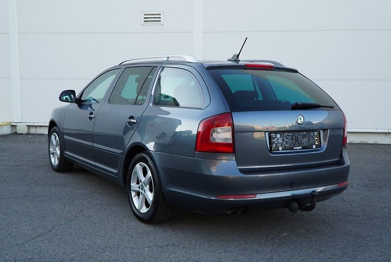 Škoda Octavia 1.4 TSI 90kW ELEGANCE - fotka 13 z 30